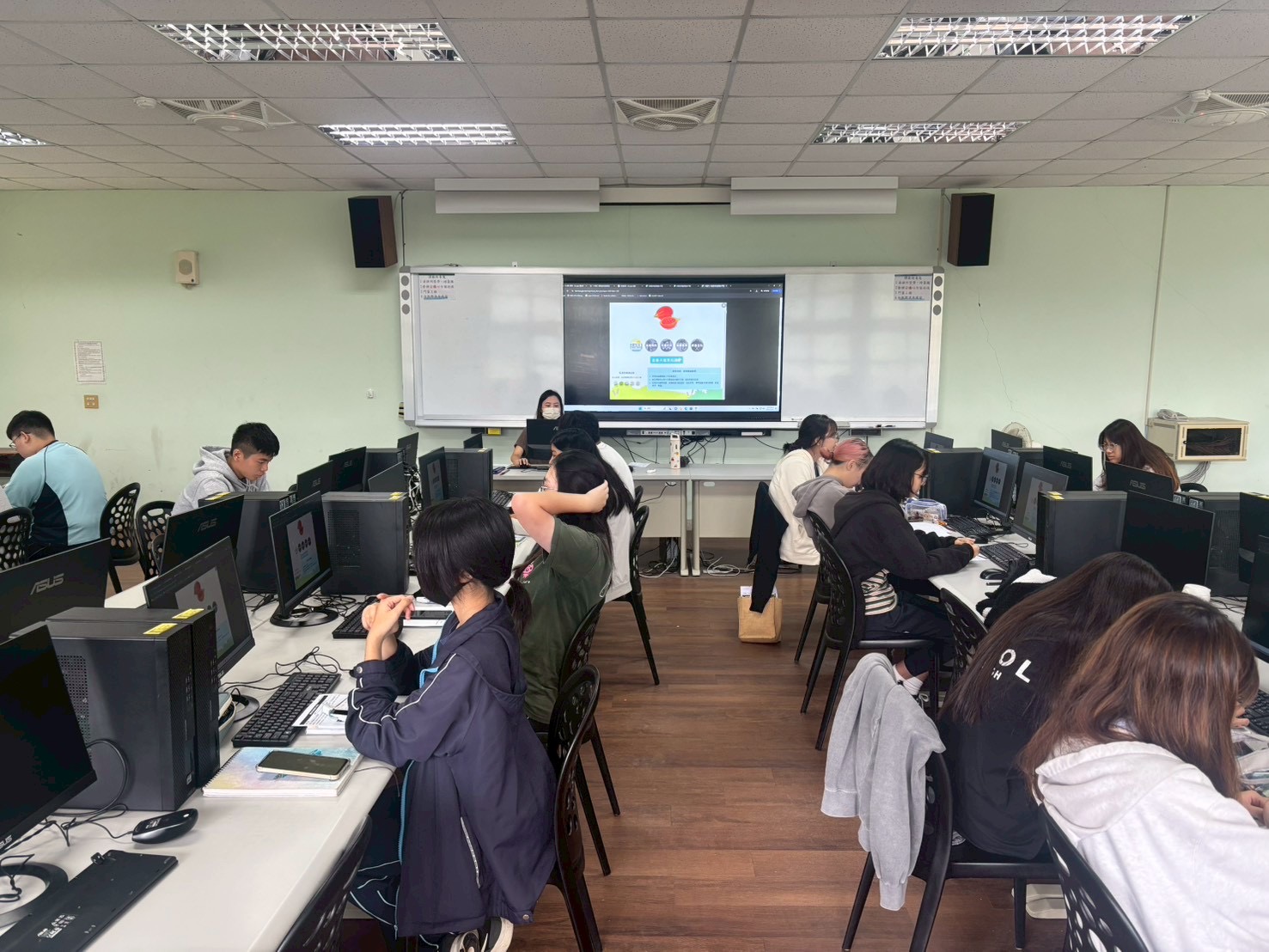 說明活動方式及知識內容探索