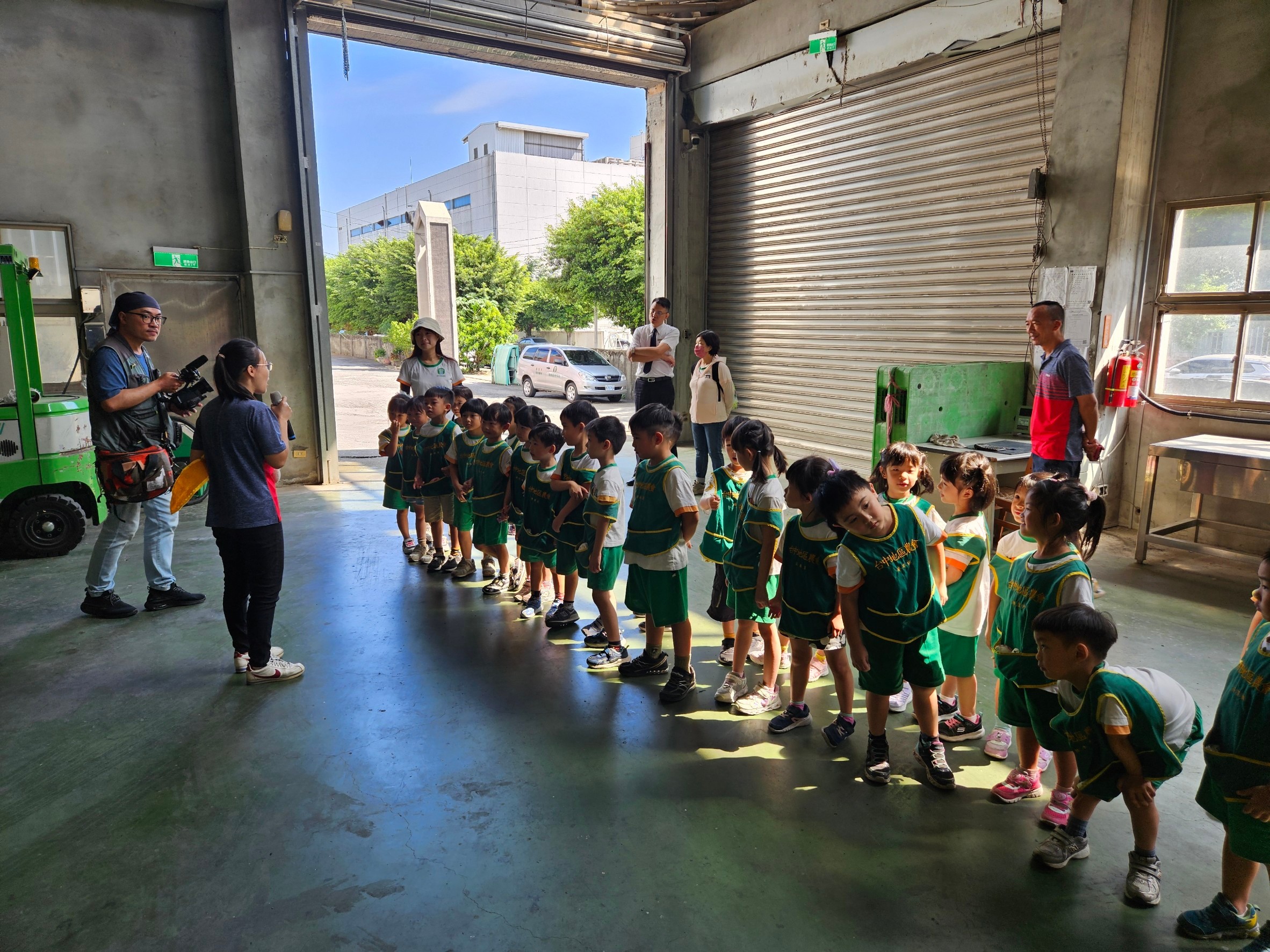 3DC2123B-C657-4604-9513-AEDA402770C2