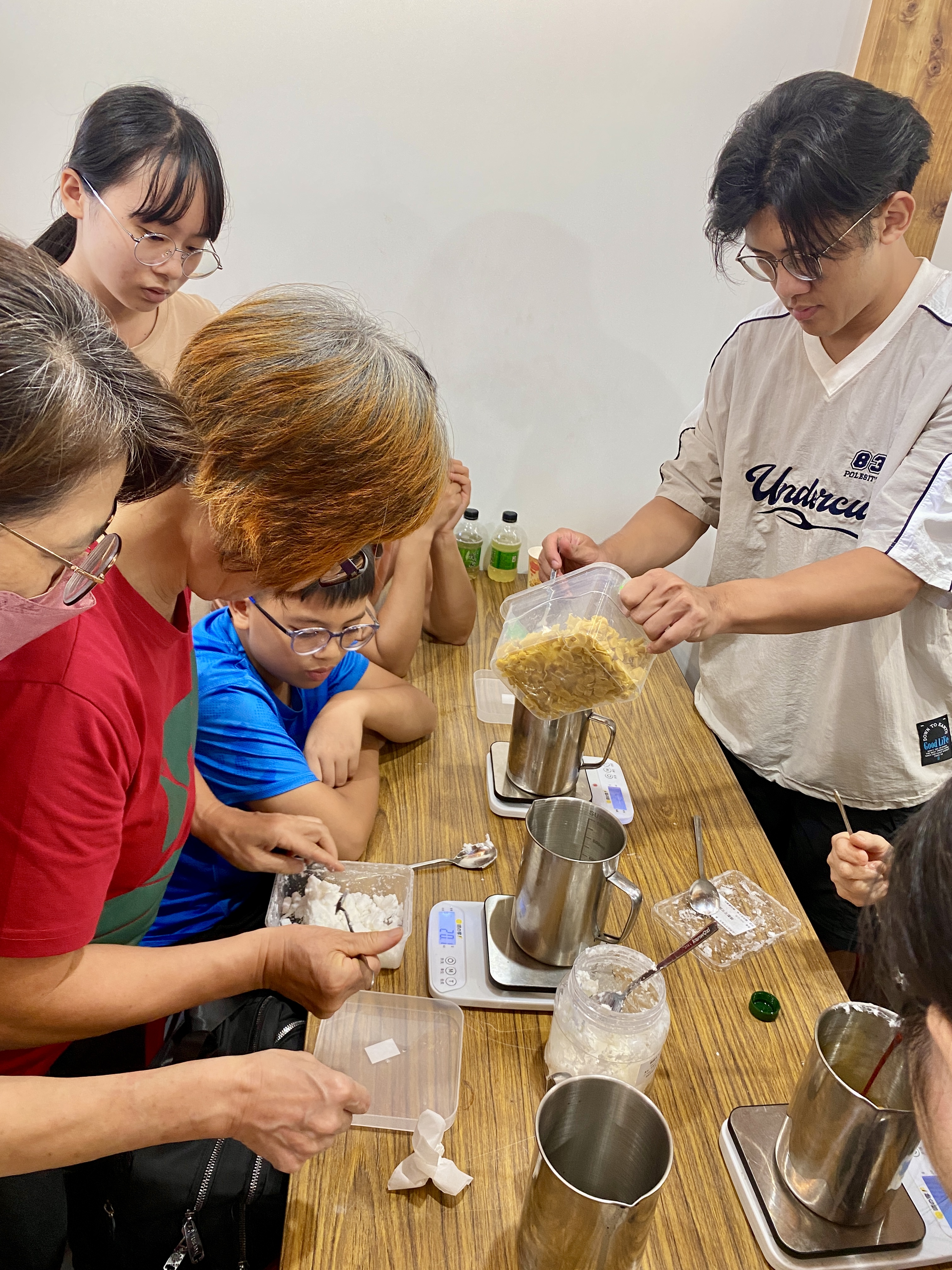 蜂蠟護唇膏製作