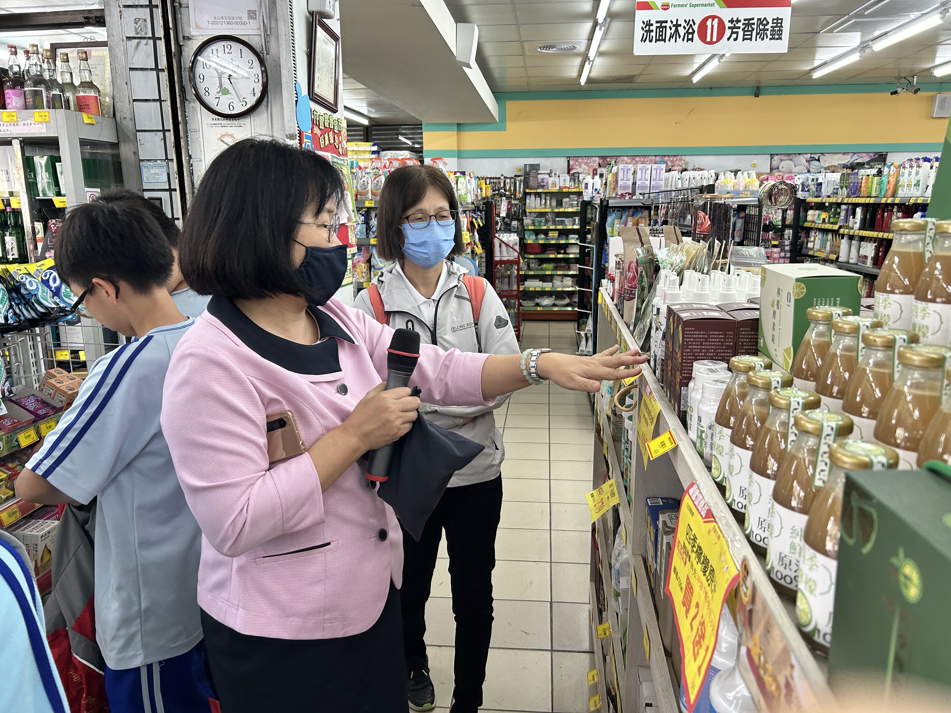 介紹檸檬加工農產品(檸檬原汁、檸檬潤喉枇杷露等)