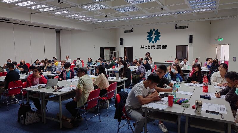 1.課堂中學員聆聽教學