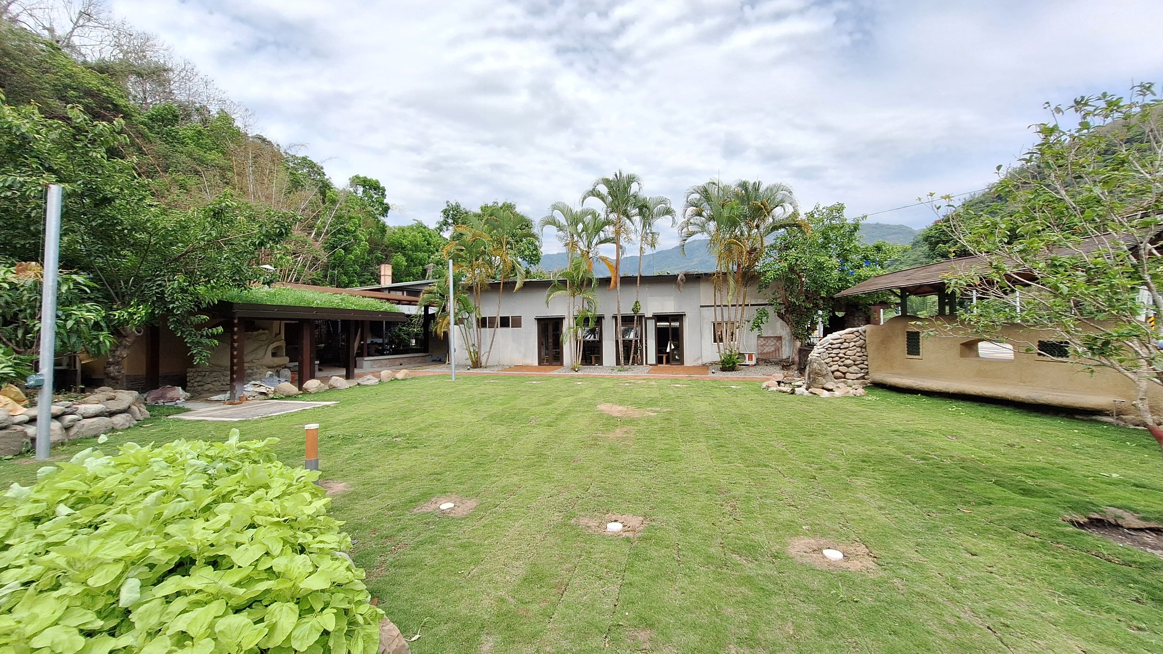 檨仔腳文化共享空間改善於今(114)年接續榮獲台灣景觀大賞及建築園冶獎肯定。