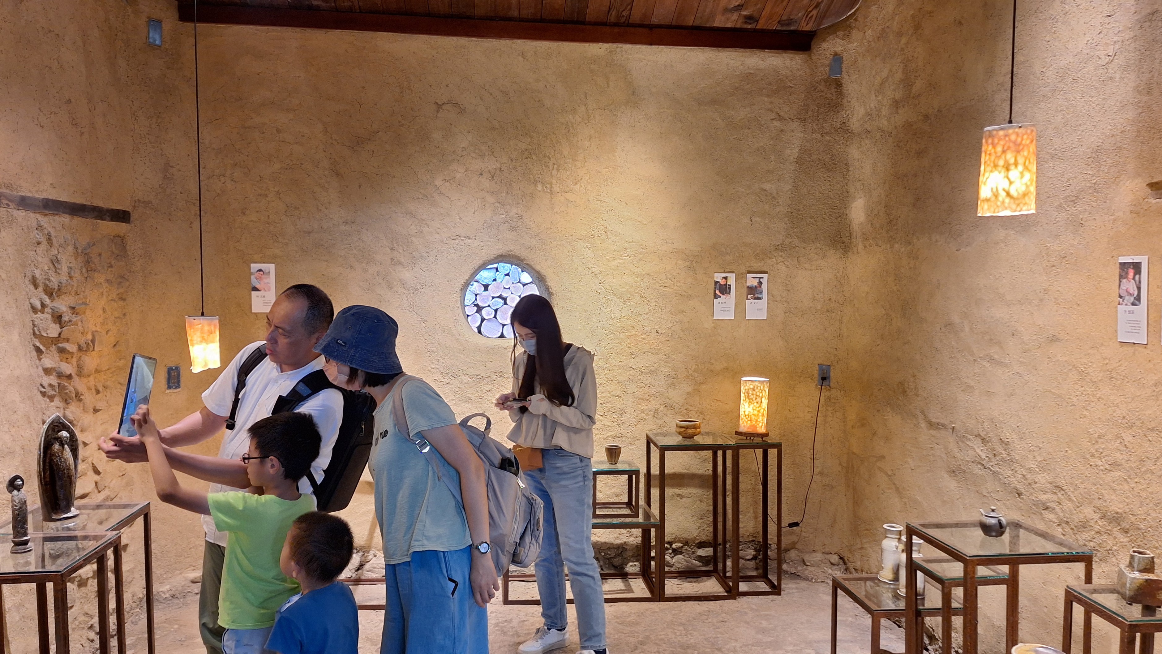 活化修繕後的百年古厝,重新做為基地傳習及展藝的導覽空間。