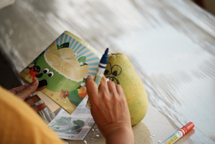 現場文旦柚彩繪活動