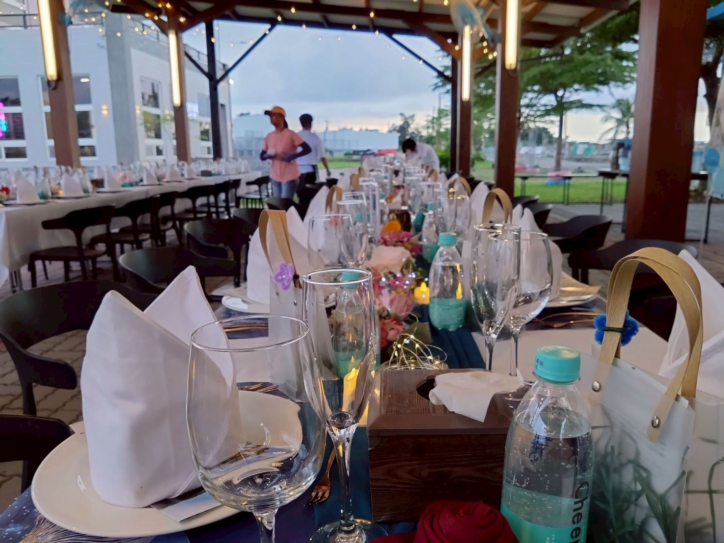 一場與浪漫夕陽的約會~海洋餐桌饗宴進行式