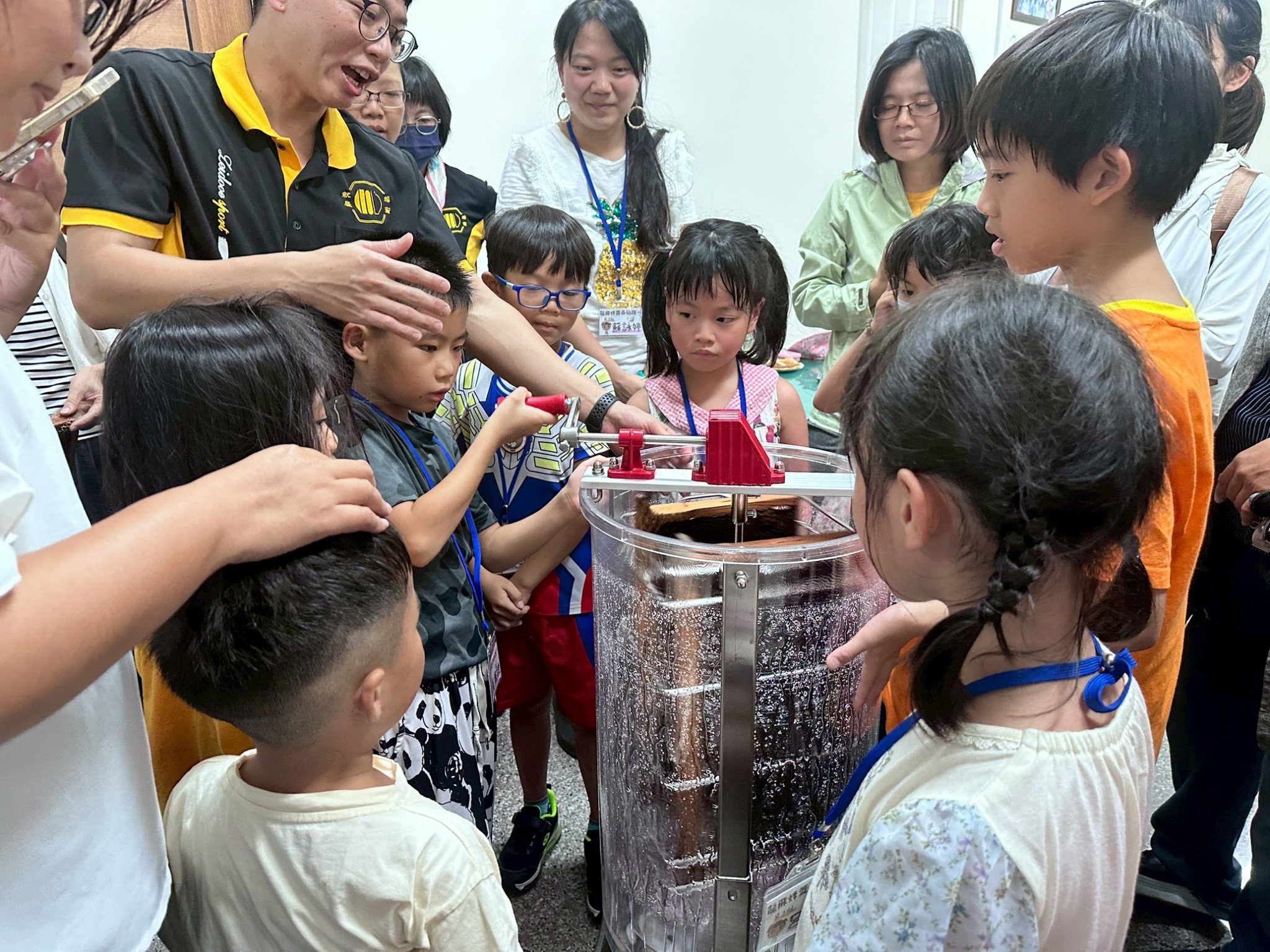 LINE_ALBUM_114年社頭 食農體驗嘉年華 龍飛蜂舞尋仙趣_250827_14