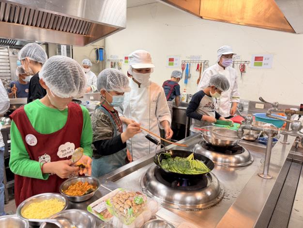 5健康餐盤我決定，自製健康餐盒