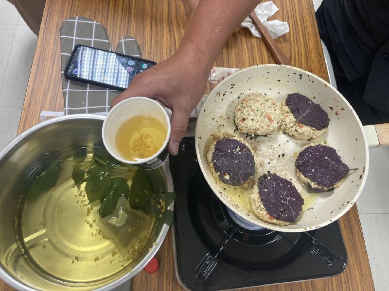 「美聲紫蘇茶」與「輕盈紫蘇豆腐排」