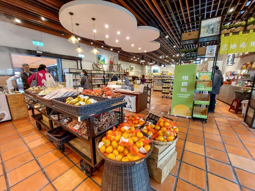 宜蘭三星明亮雅致的農民直銷站,是尋找在地好物的好所在。