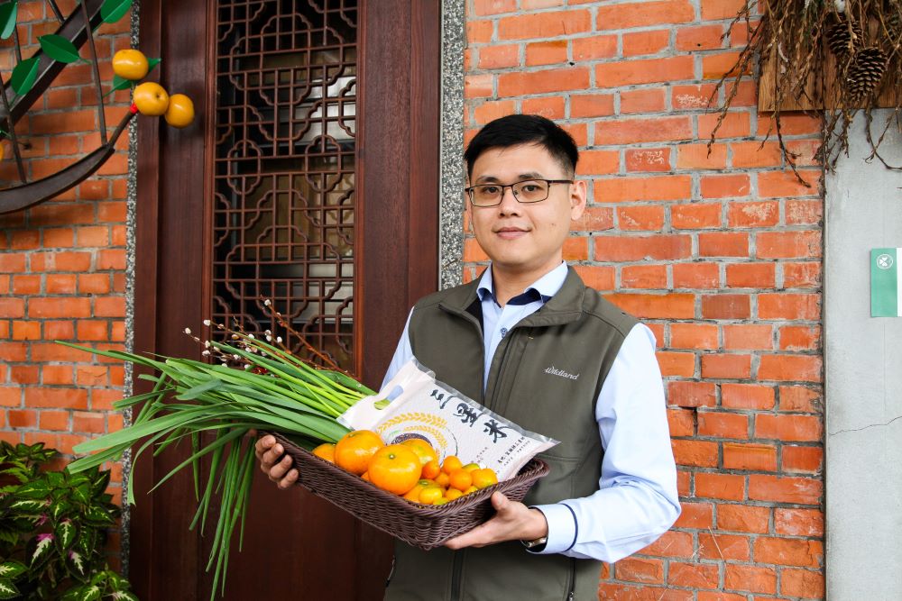 食農教育士李述翰大力推薦三星地區的優質物產。