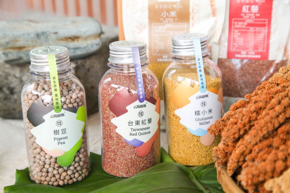 臺東洛神、樹豆、小米組合的「三寶禮盒」入選「百大精品」。