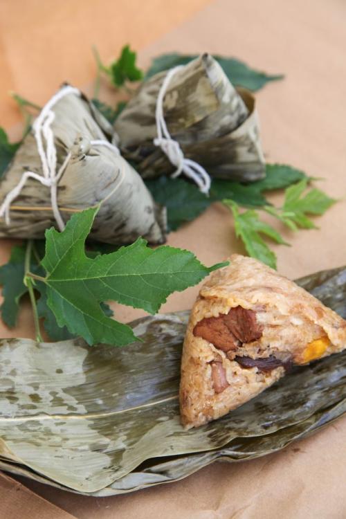 好米當後盾,臺東地區農會製作的肉粽人氣很高。