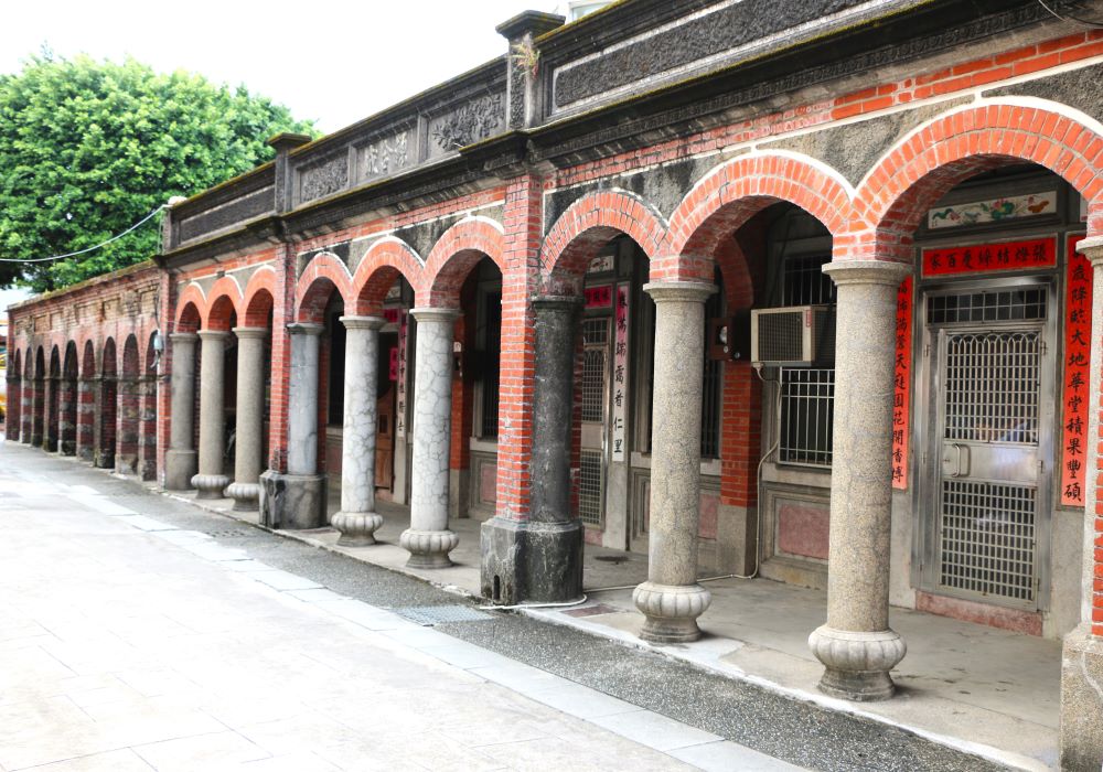 農會農特產品直銷中心離知名的頭城老街不遠。