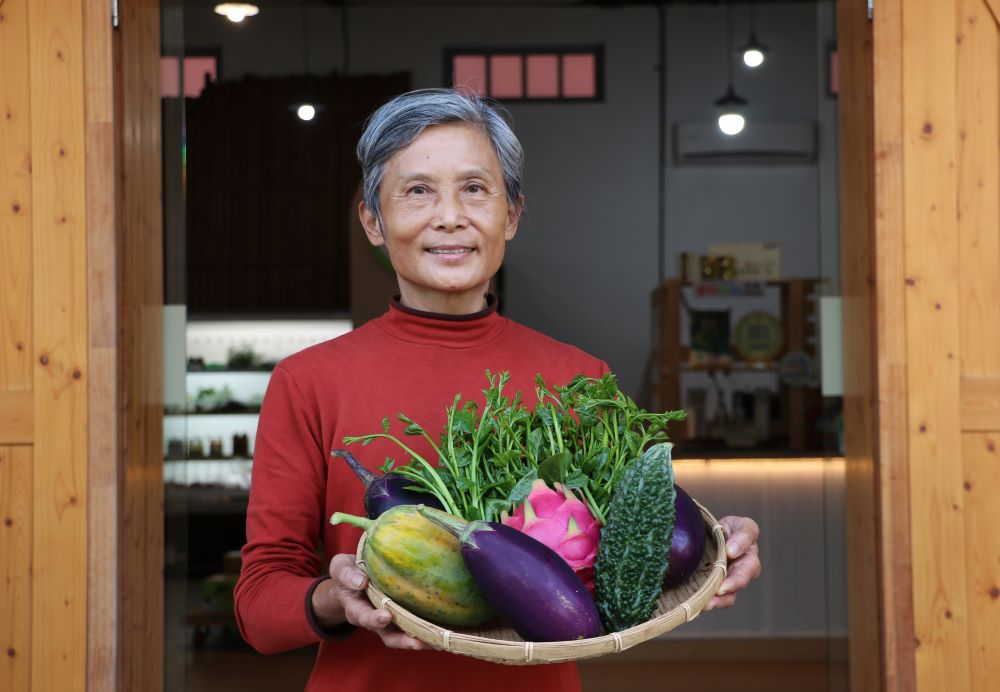 斗南小農楊素珠樂在種植,採有機栽培,種植品項十分多元。