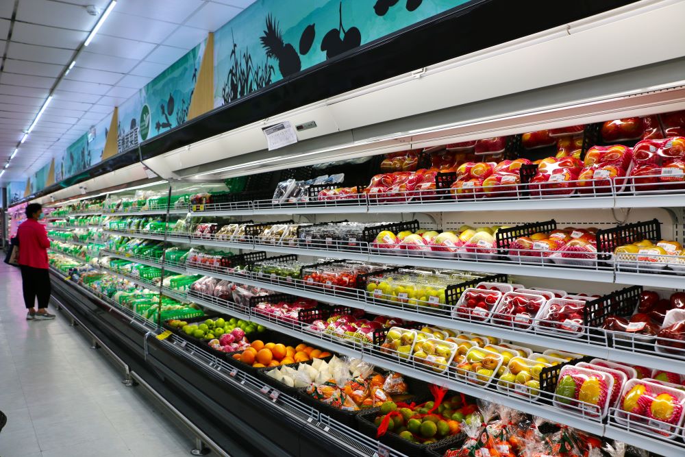 藉由計畫經費，自強店增加了冷藏、冷凍設備。