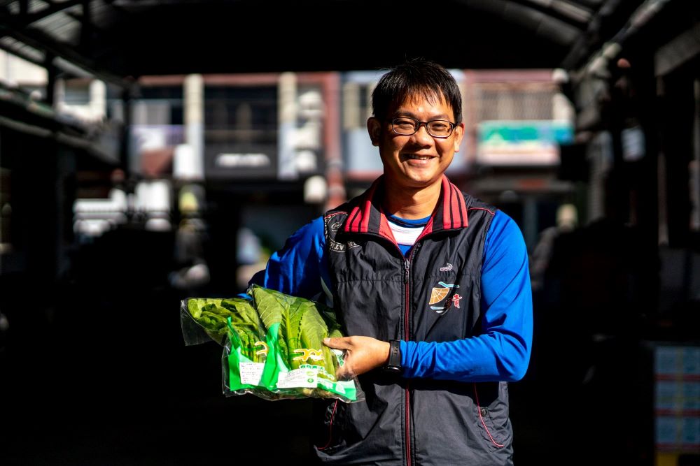 耕雲農場的陳文哲農友