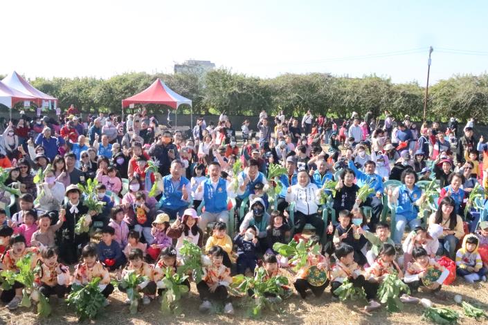 1縣府-親子樂活蘿蔔節.JPG