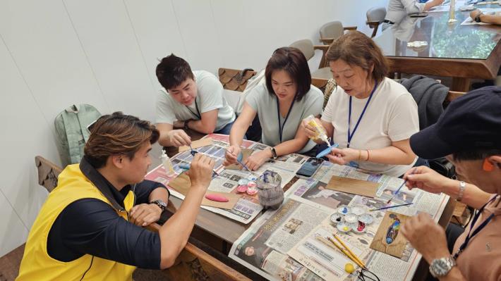 3.「海線一家親環保協會」團隊帶領製作「浮球上板」海廢再利用DIY體驗。_0