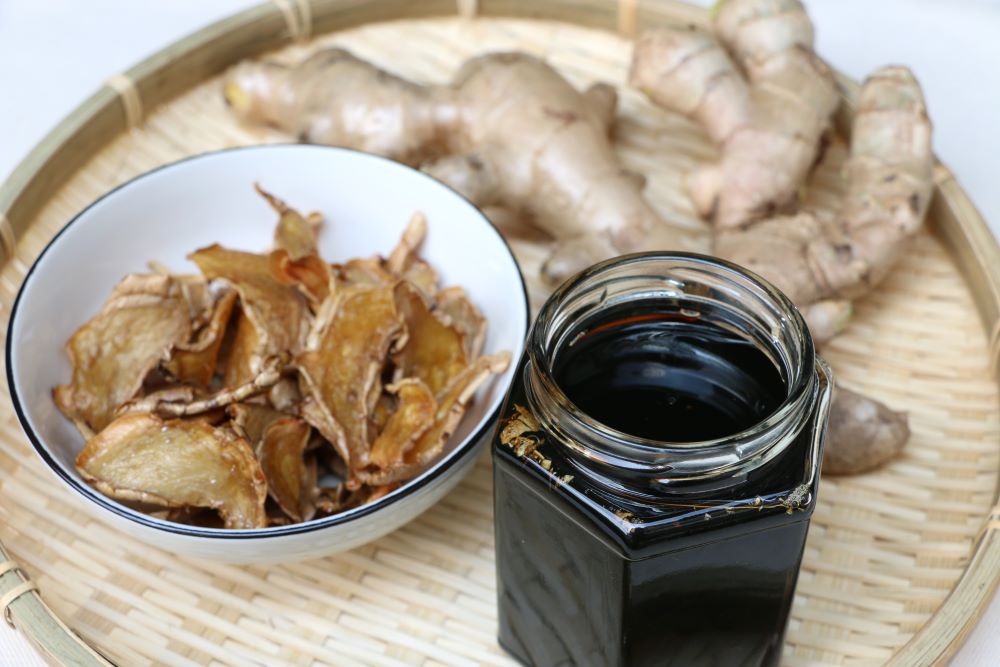 自己做麻油薑及薑麻油，一次搞定。