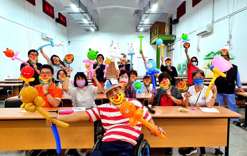 無障礙旅遊部落客張世明第一次來到米國學校與大家分享歡笑，感受到台東友善農村風情。